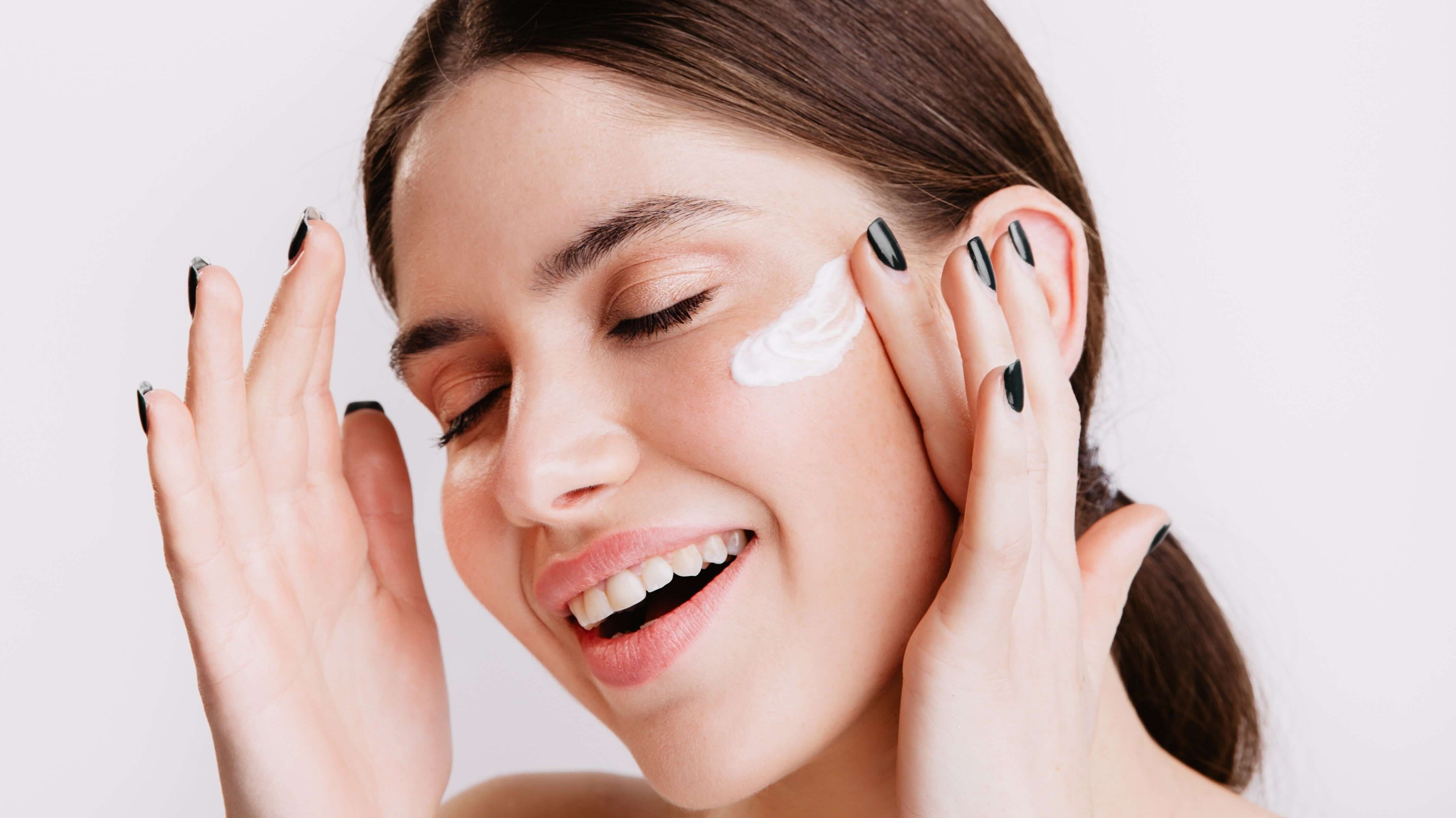 Keep Your Skin Hydrated and Glowing All Season